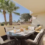 Palm Breeze Retreat In W Pool And Balcony By Lisbeyond Apartman *