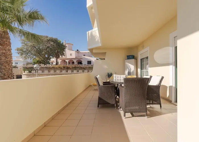 Palm Breeze Retreat In W Pool And Balcony By Lisbeyond Albufeira
