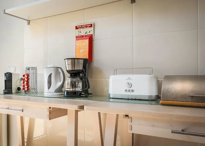 Palm Breeze Retreat In W Pool And Balcony By Lisbeyond Albufeira