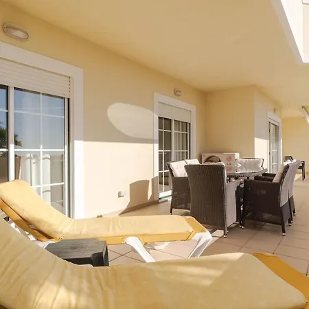 Palm Breeze Retreat In W Pool And Balcony By Lisbeyond אלבופיירה