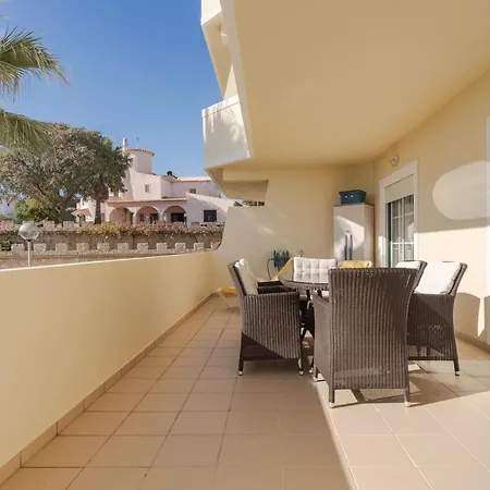 Palm Breeze Retreat In W Pool And Balcony By Lisbeyond אלבופיירה