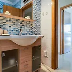 Palm Breeze Retreat In W Pool And Balcony By Lisbeyond شقة البوفيرا